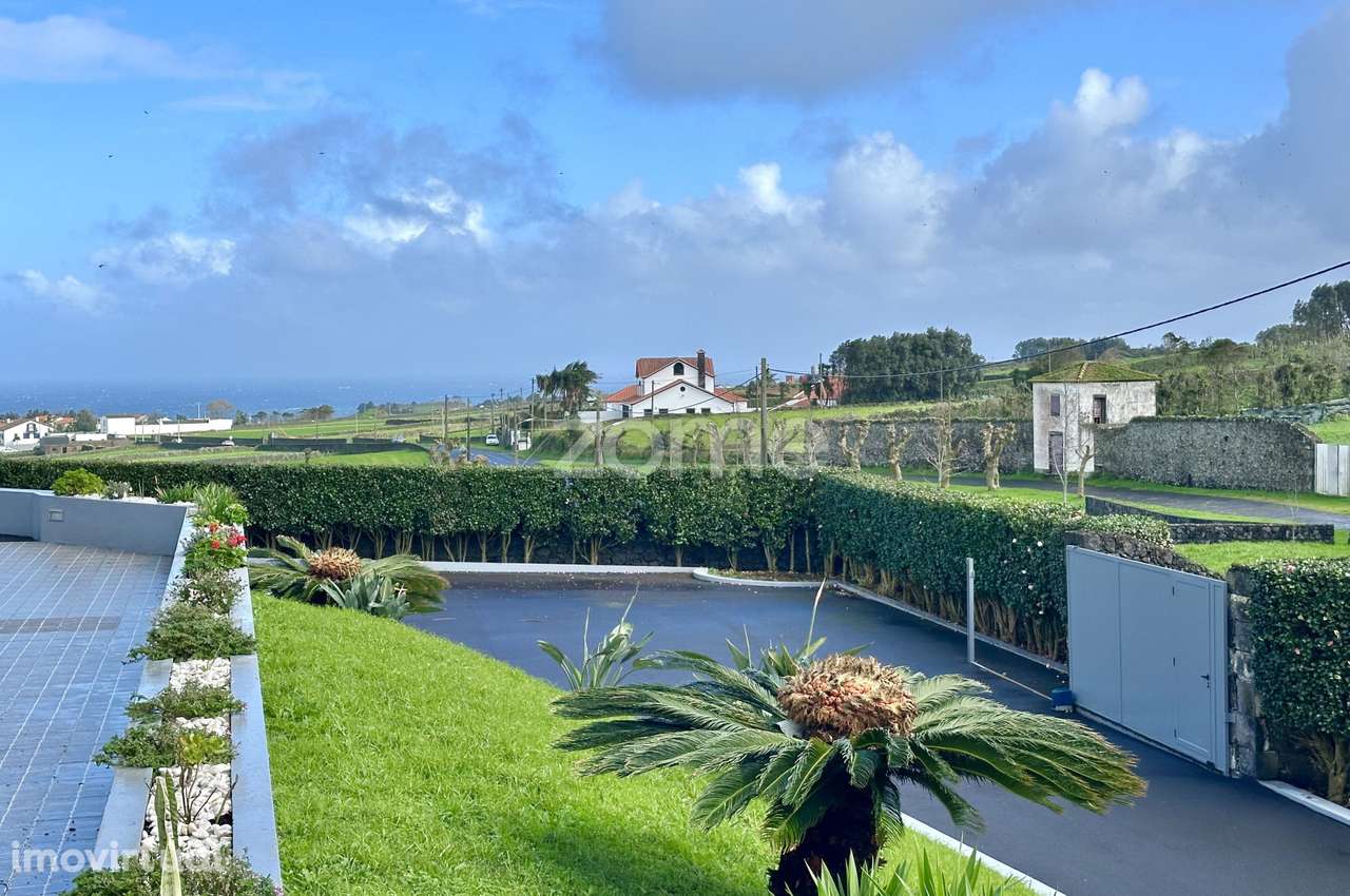 Vivenda T6 com Piscina - Pico da Pedra - Grande imagem: 3/47