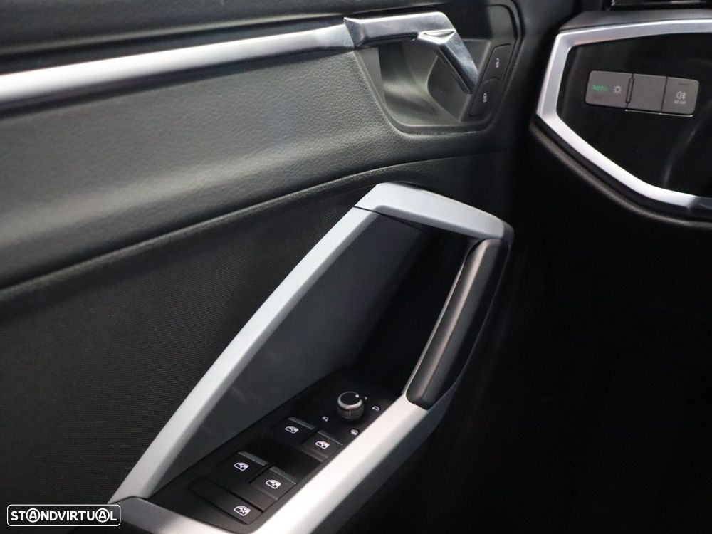 Audi Q3 45 TFSIe S tronic - 13