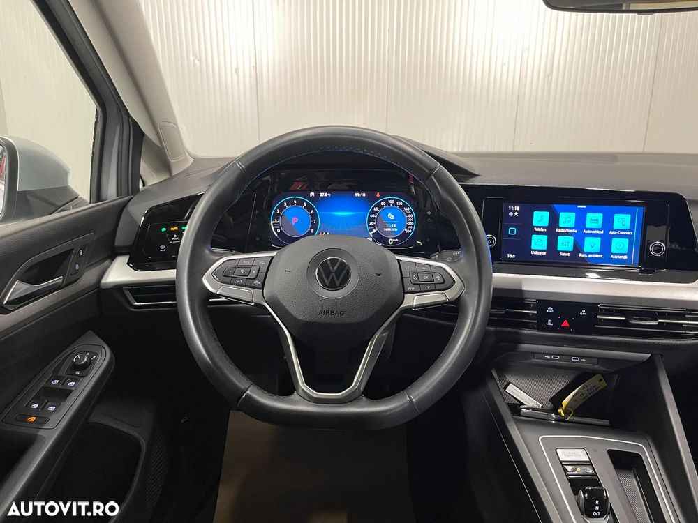 Volkswagen Golf 1.0 eTSI DSG MHEV Life - 7
