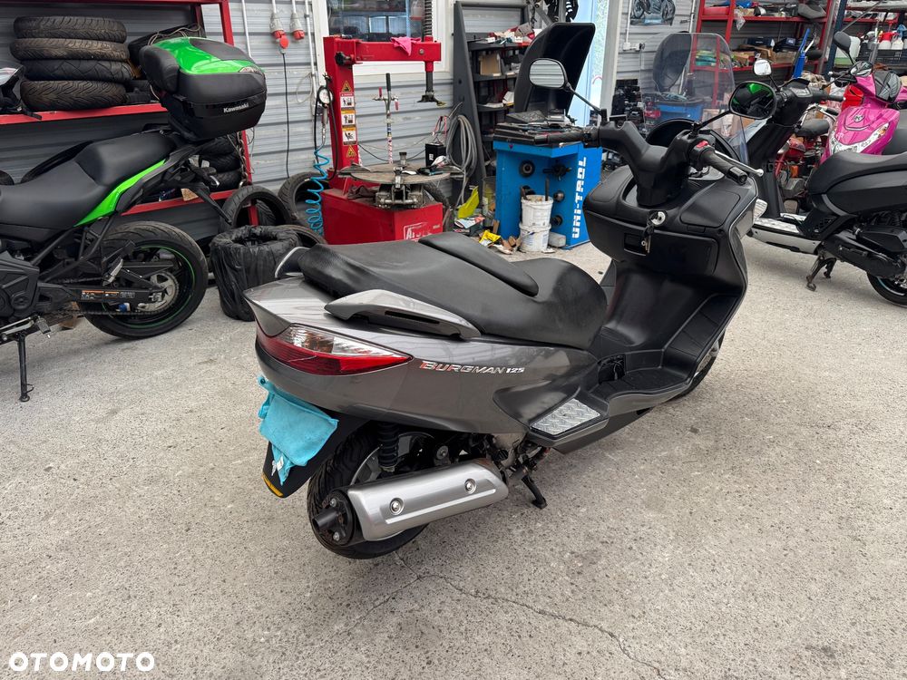 Suzuki Burgman - 7