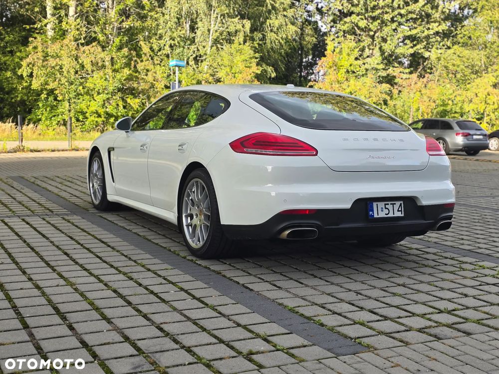 Porsche Panamera 4 Edition - 4