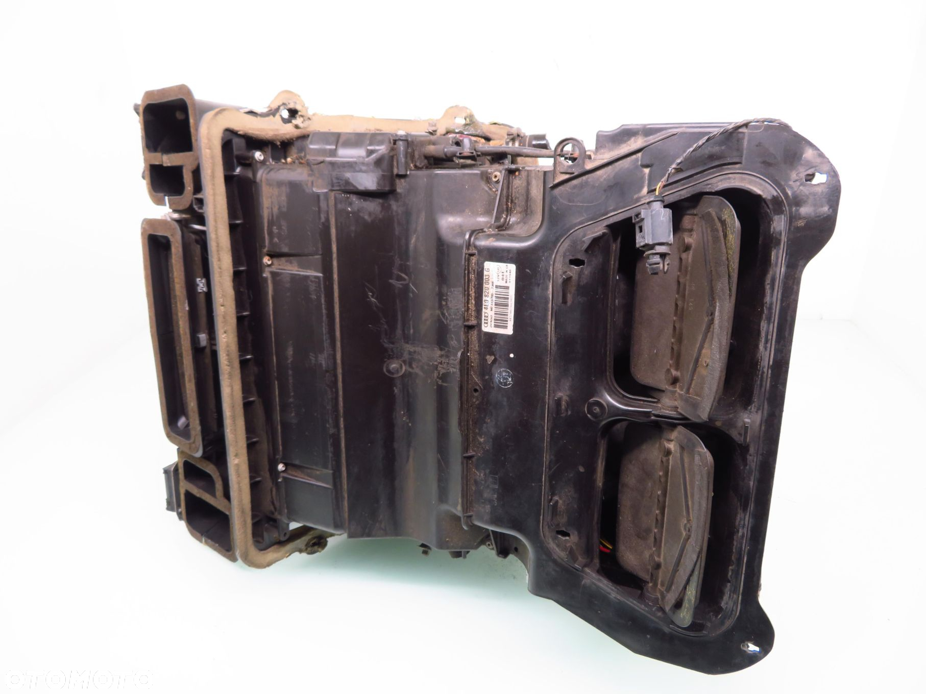 NAGRZEWNICA WODY AUDI A8 D3 4E0820003G 0132801323 - 3