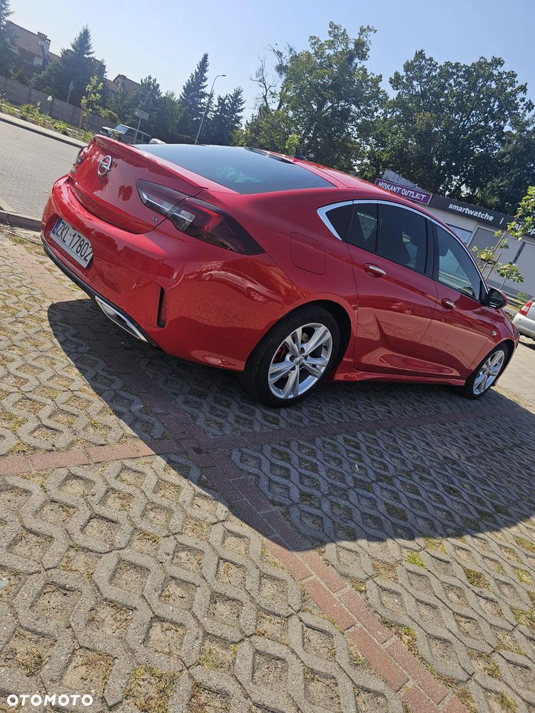 Opel Insignia 2.0 CDTI 4x4 GSi S&S - 4