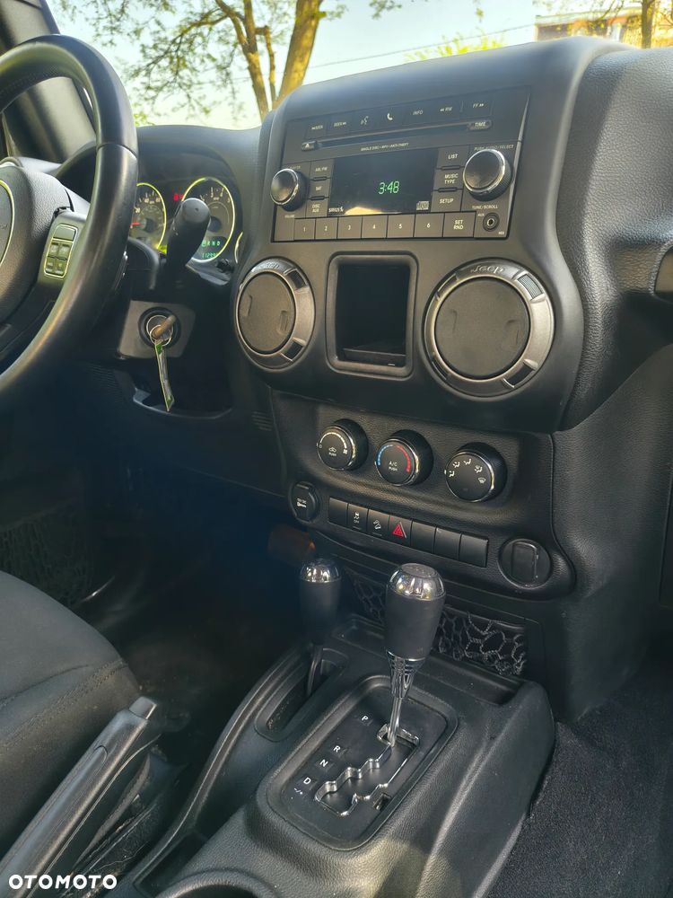 Jeep Wrangler - 11