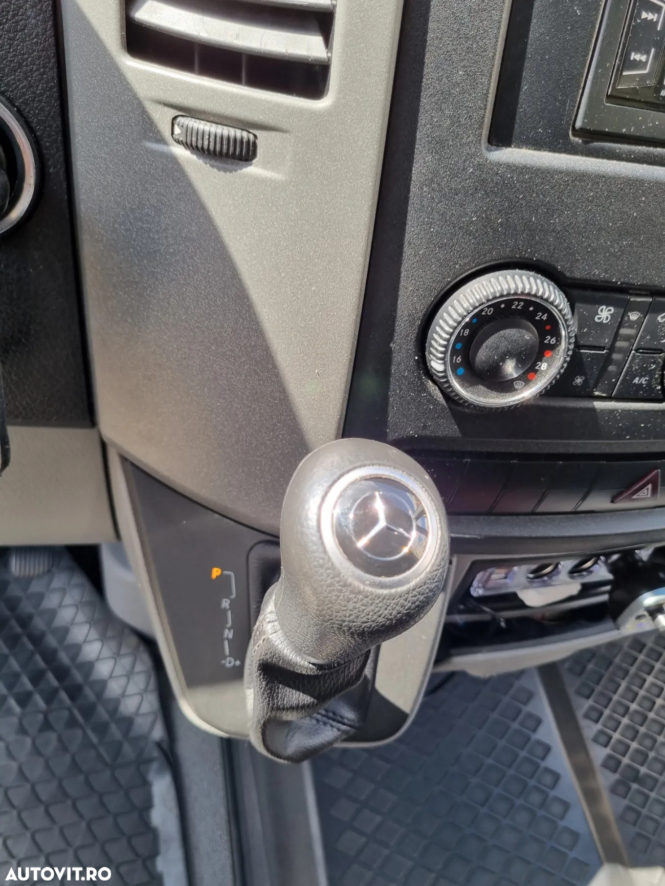 Mercedes-Benz Sprinter - 29