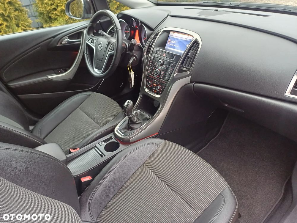 Opel Astra 1.4 Turbo Cosmo - 16