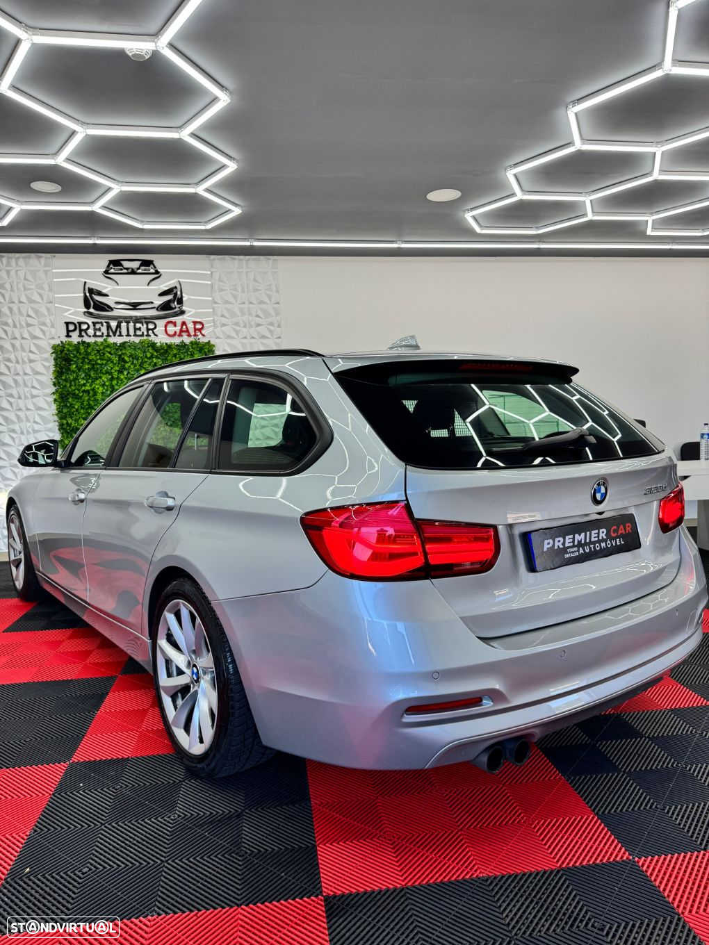BMW 320 d Touring Aut. Efficient Dynamics Edition Advantage - 17