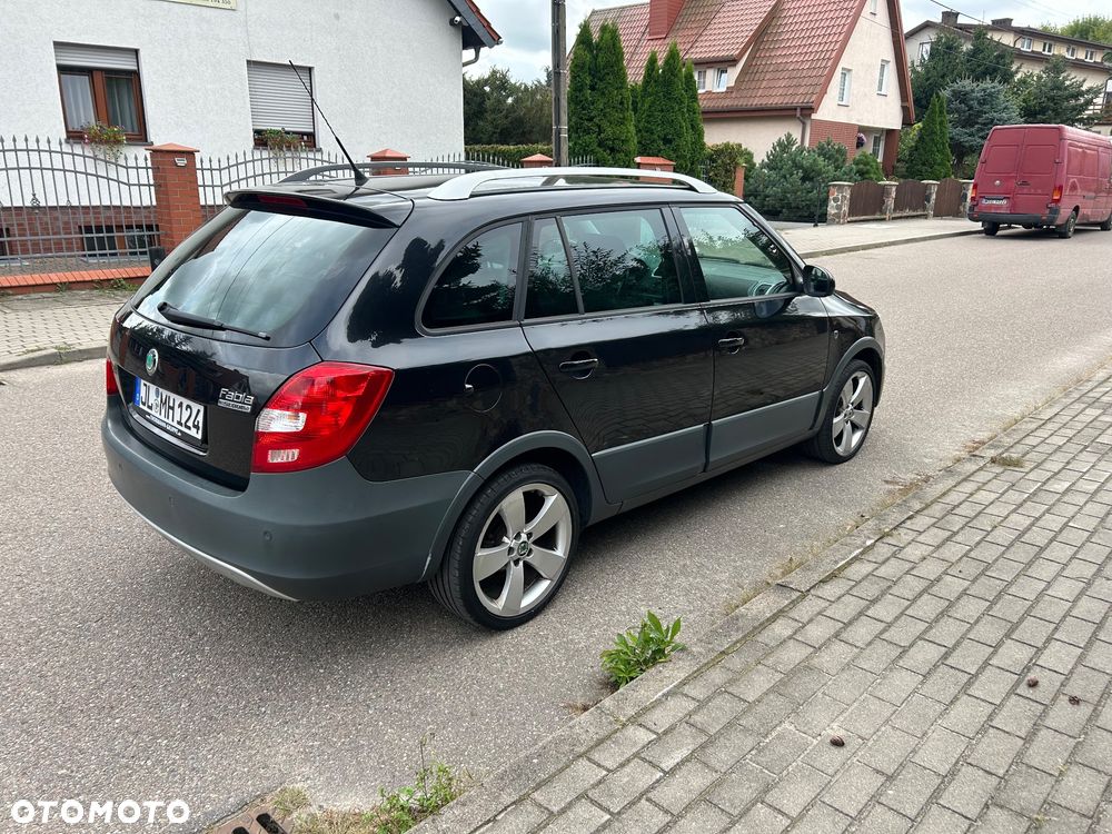 Skoda Fabia 1.6 16V Scout - 26