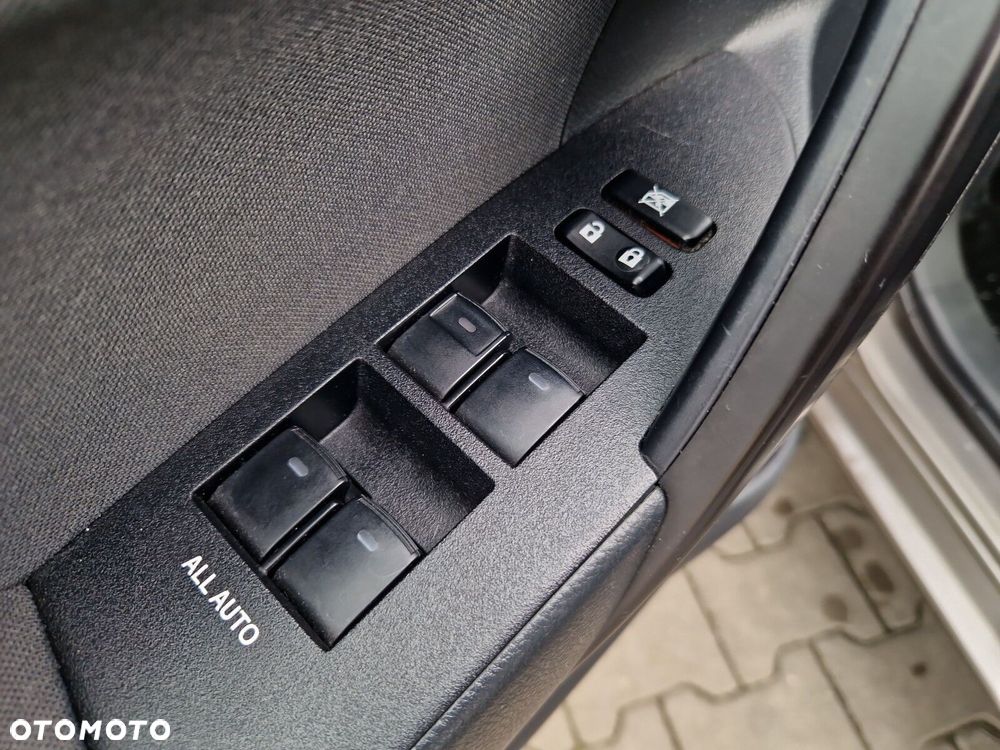 Toyota Corolla - 15