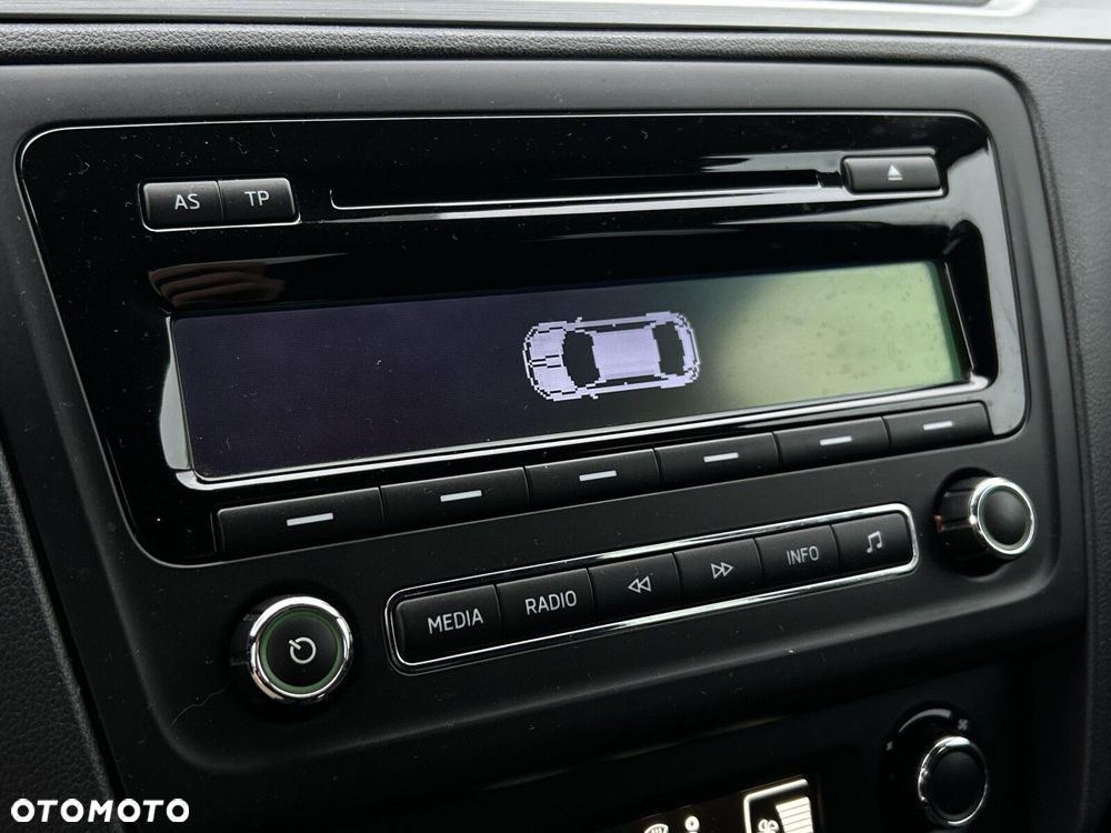 Skoda RAPID Spb 1.4 TSI Elegance Max DSG - 22