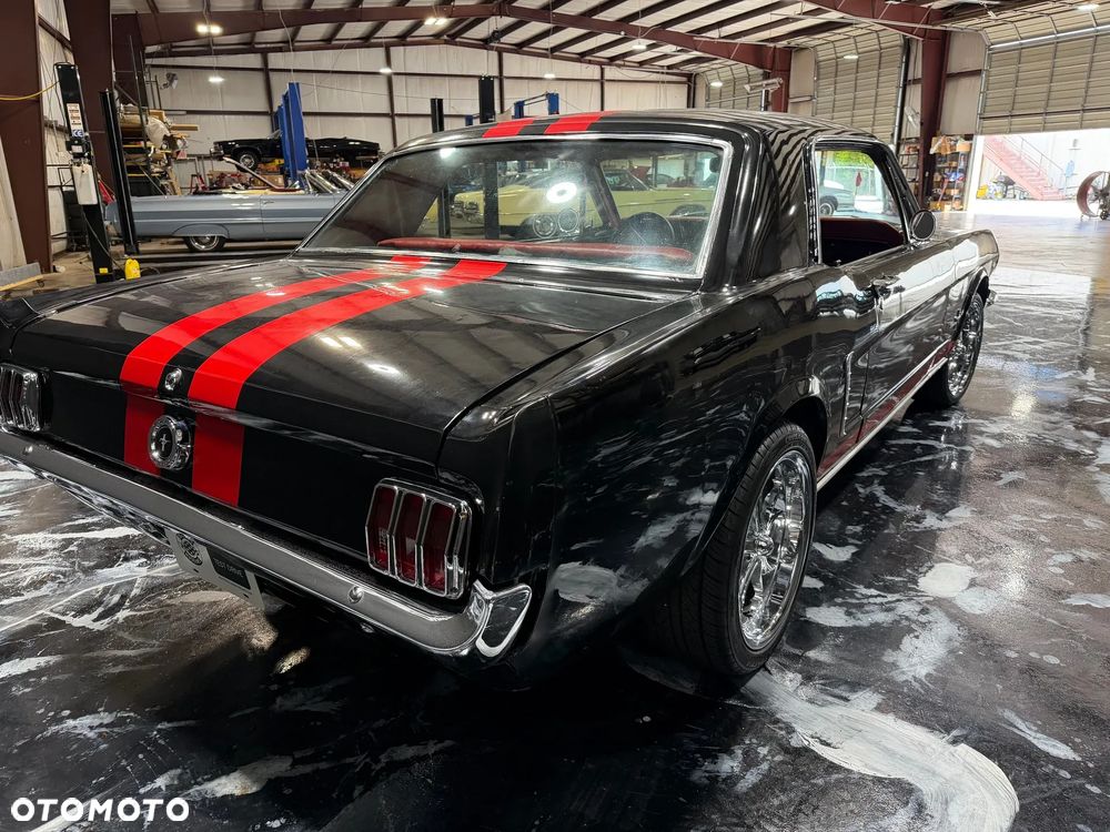 Ford Mustang - 14