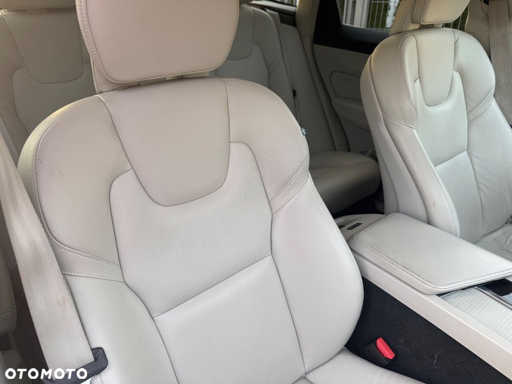 Volvo XC 60 B5 B AWD Momentum - 10