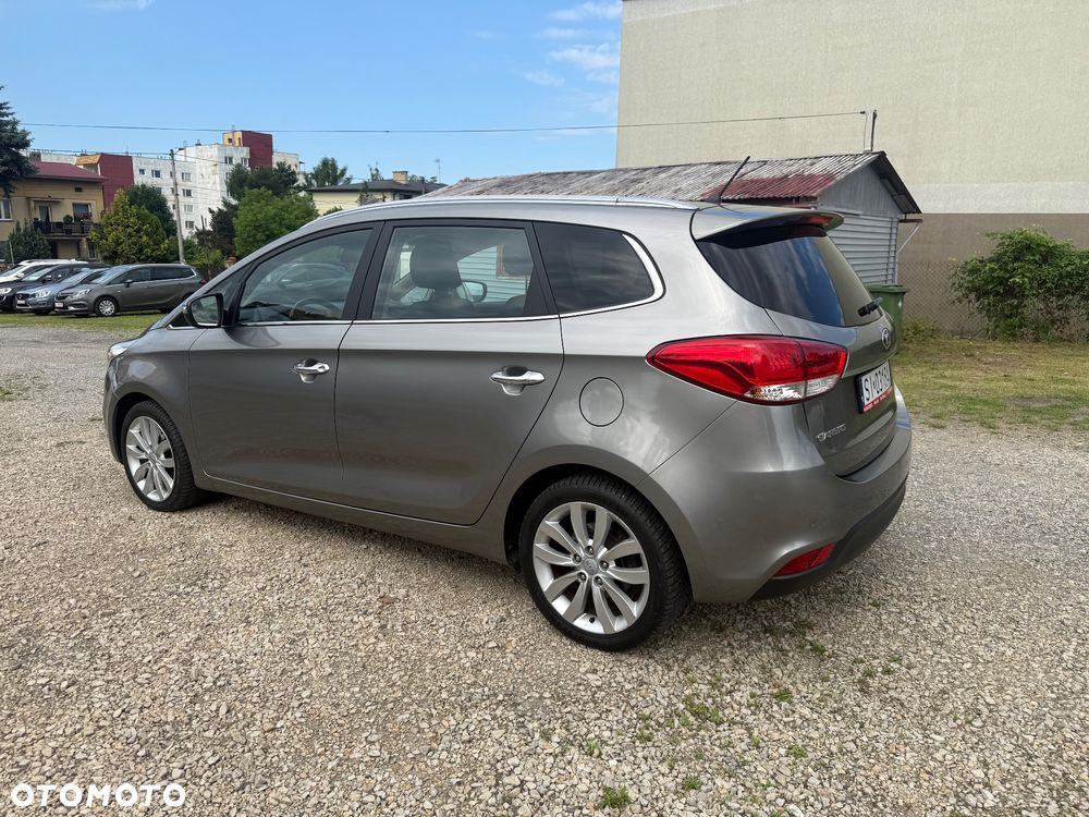 Kia Carens - 3