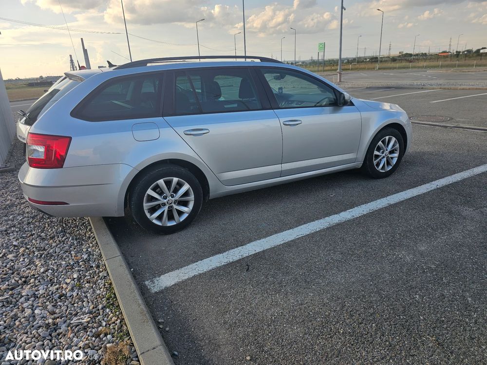 Skoda Octavia 1.6 TDI DSG Style - 8