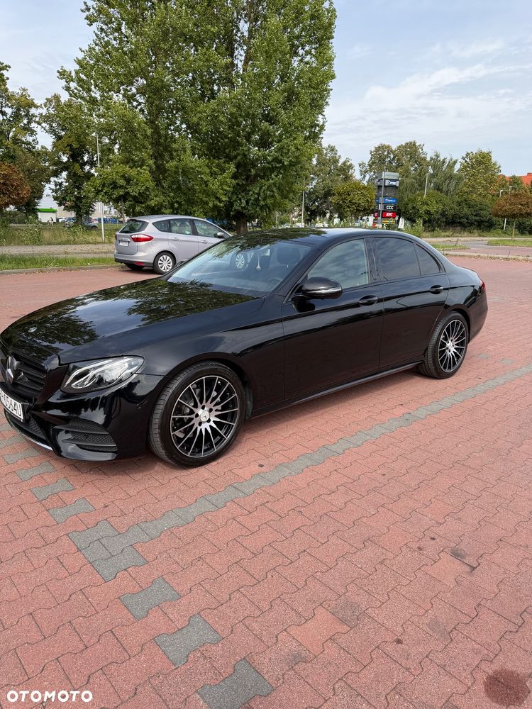 Mercedes-Benz Klasa E 220 d 9G-TRONIC AMG Line - 4