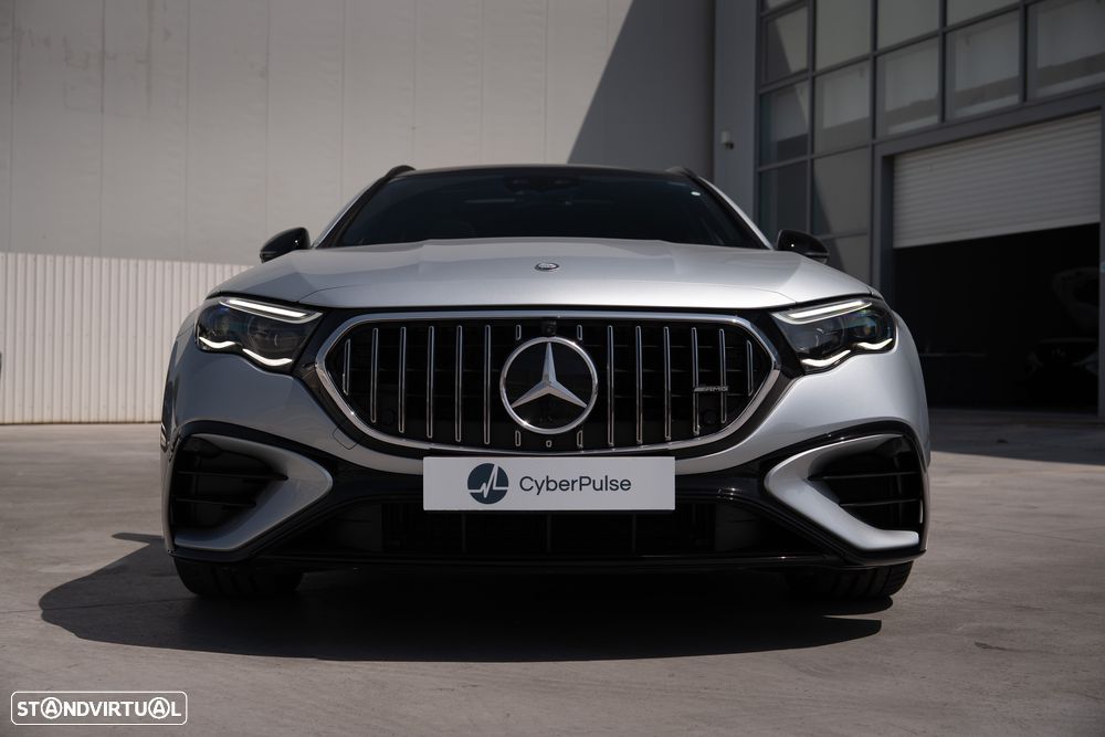 Mercedes-Benz E 53 AMG Hybrid 4Matic+ - 38