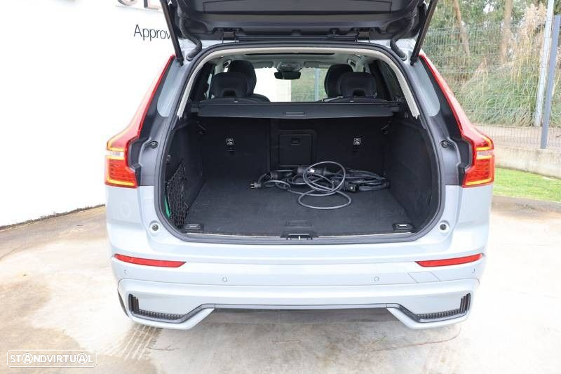 Volvo XC 60 2.0 T6 PHEV Plus Dark AWD - 6