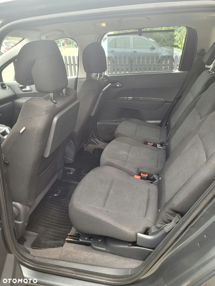 Peugeot 5008 - 12