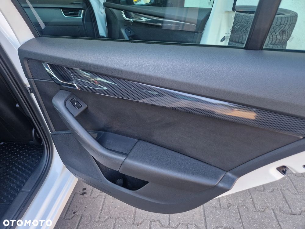 Skoda Octavia 2.0 TSI (Green tec) RS - 18