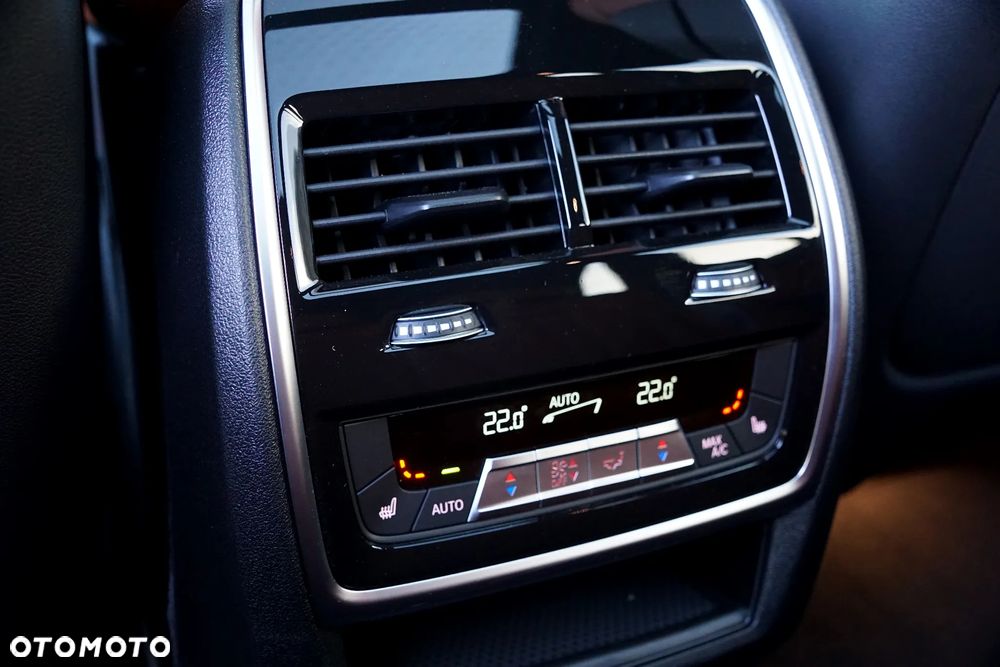 BMW X5 xDrive40d - 27