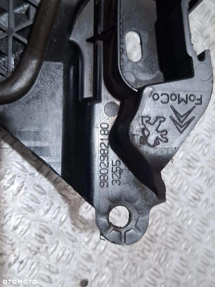 Osłona paska rozrządu Peugeot Boxer Citroen Jumper 2,0 HDI nr 9802982180 - 2