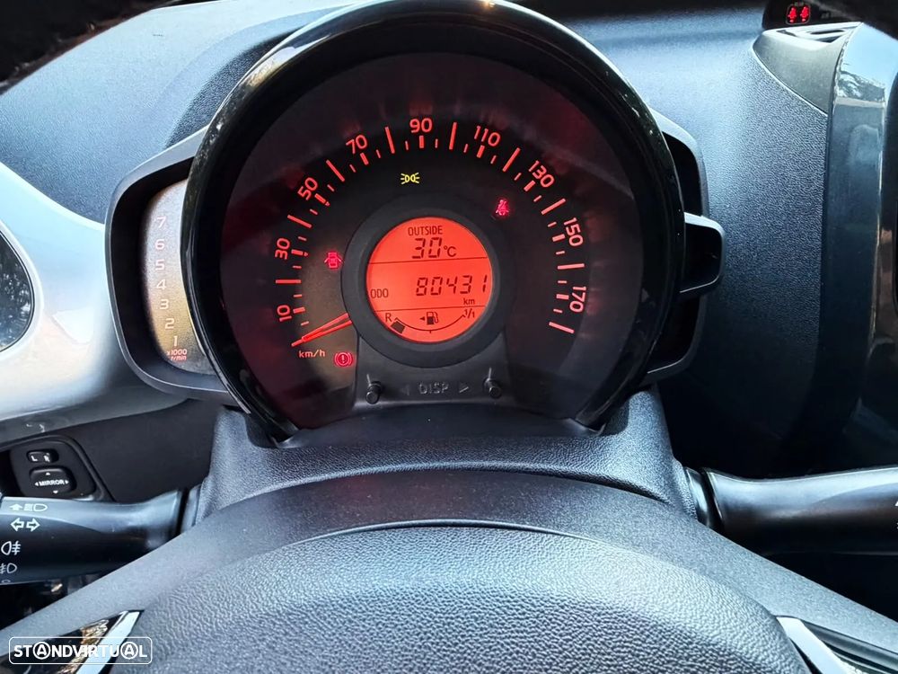 Toyota Aygo 1.0 X-Play - 11