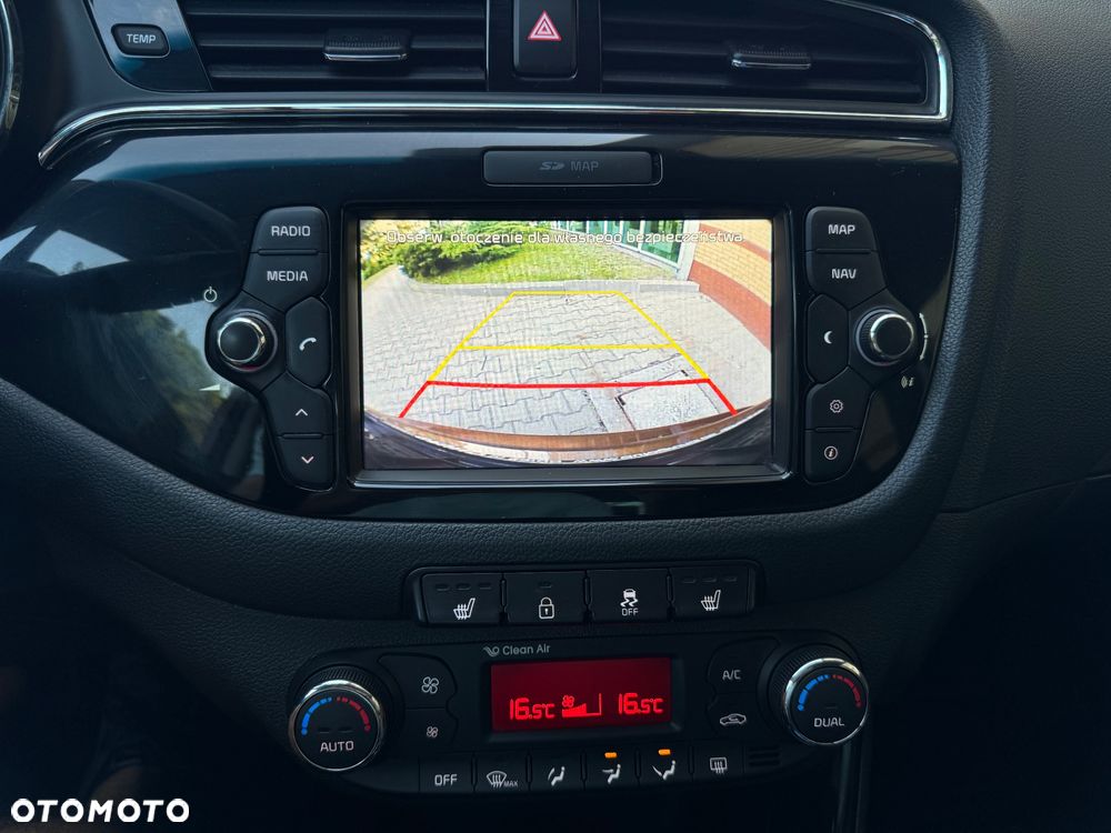 Kia Ceed 1.6 CRDi 136 ISG Dream-Team Edition - 31