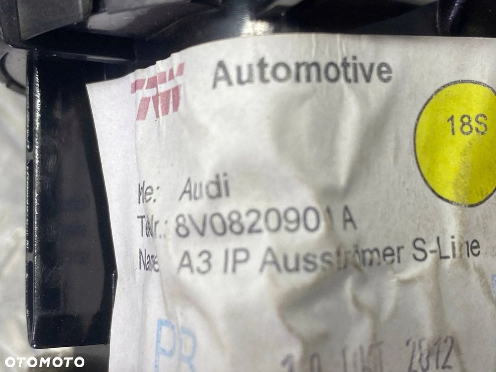 KRATKA NAWIEWU DESKI KONSOLI PRZEDNIA PRZÓD AUDI A3 8V S LINE 8V0820901A - 10
