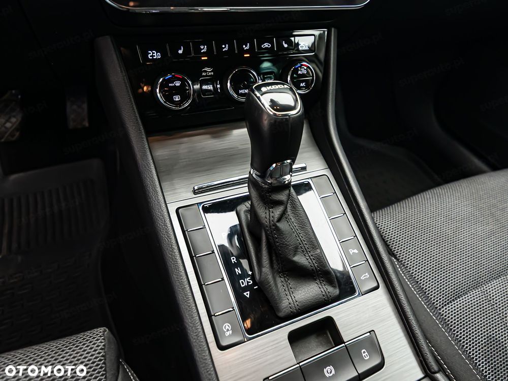 Skoda Superb 1.5 TSI Style DSG - 22