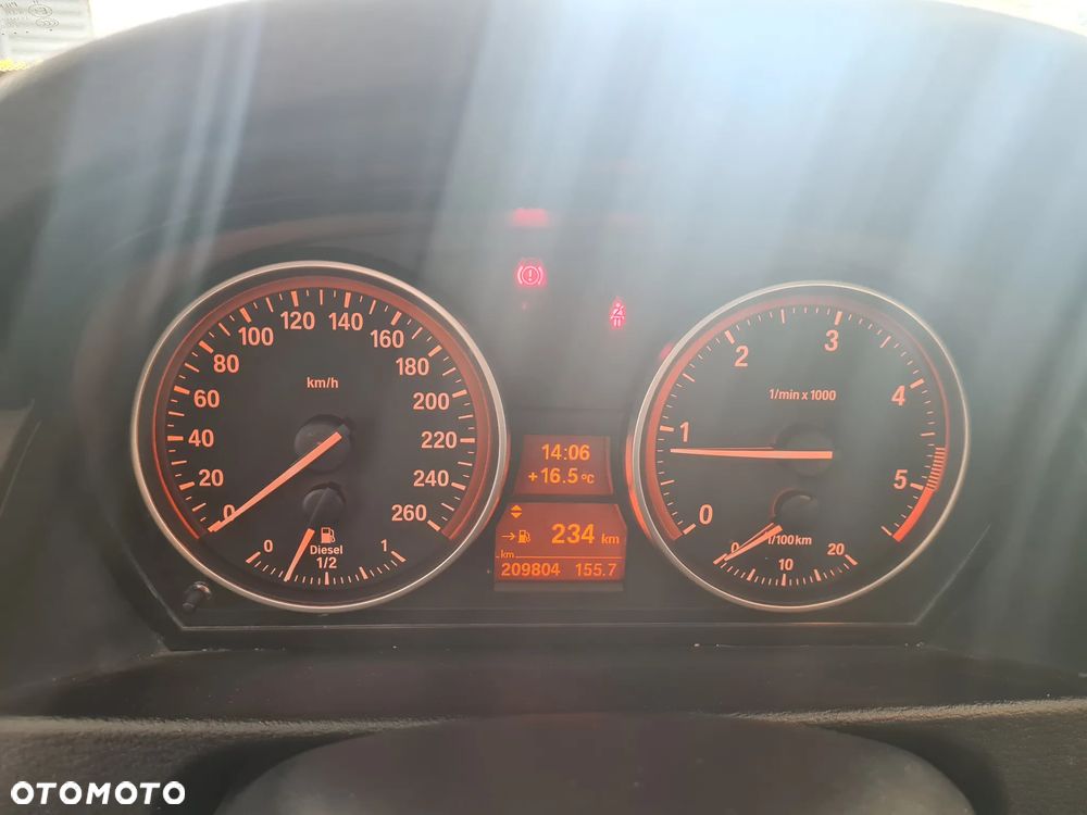 BMW X1 xDrive18d xLine - 9