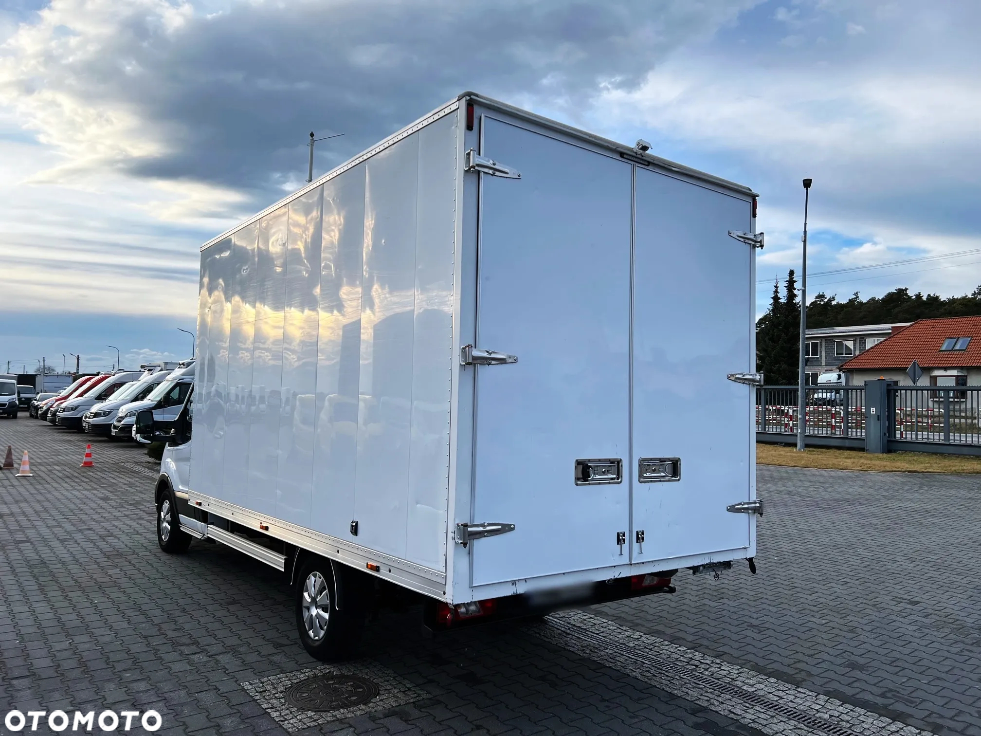 Ford Transit Kontener 8 ep Nowy Model Salon PL, Jeden Właściciel - 3