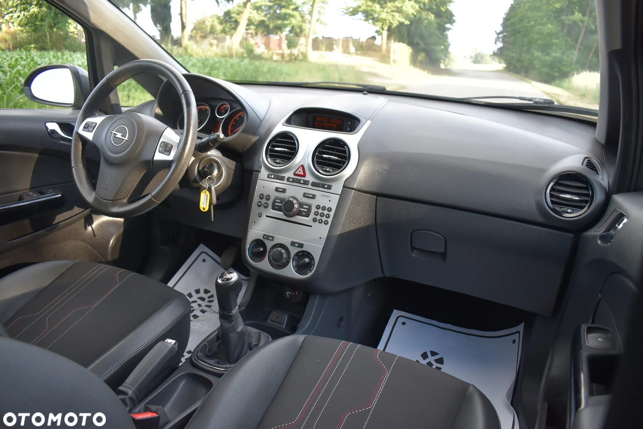 Opel Corsa 1.4 16V 150 Jahre - 22