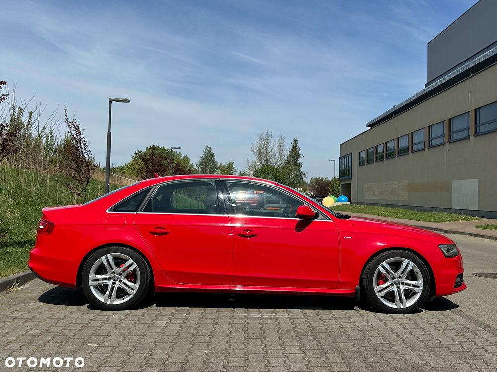 Audi A4 Limousine 1.8 TFSI S line Sportpaket - 14