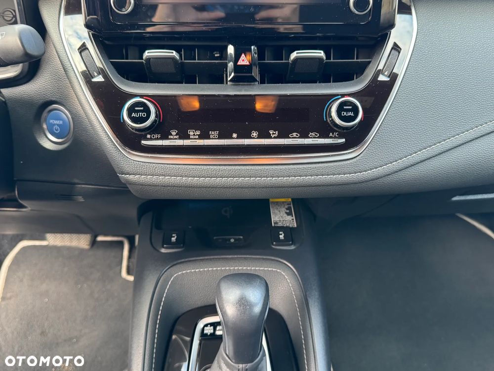 Toyota Corolla 2.0 Hybrid Comfort - 9