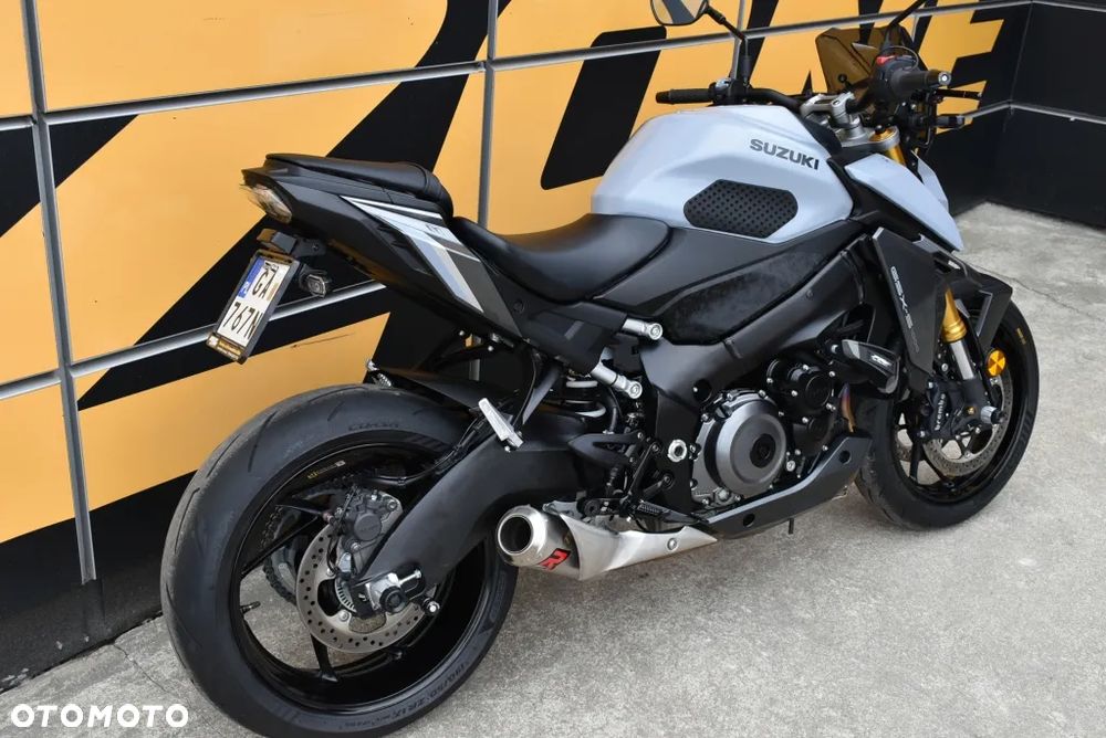 Suzuki GSX - 4