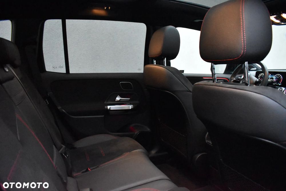Mercedes-Benz GLB - 21