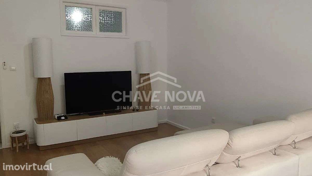 T2+1 c/ lugar de garagem em Oliveira do Douro - Grande imagem: 4/21
