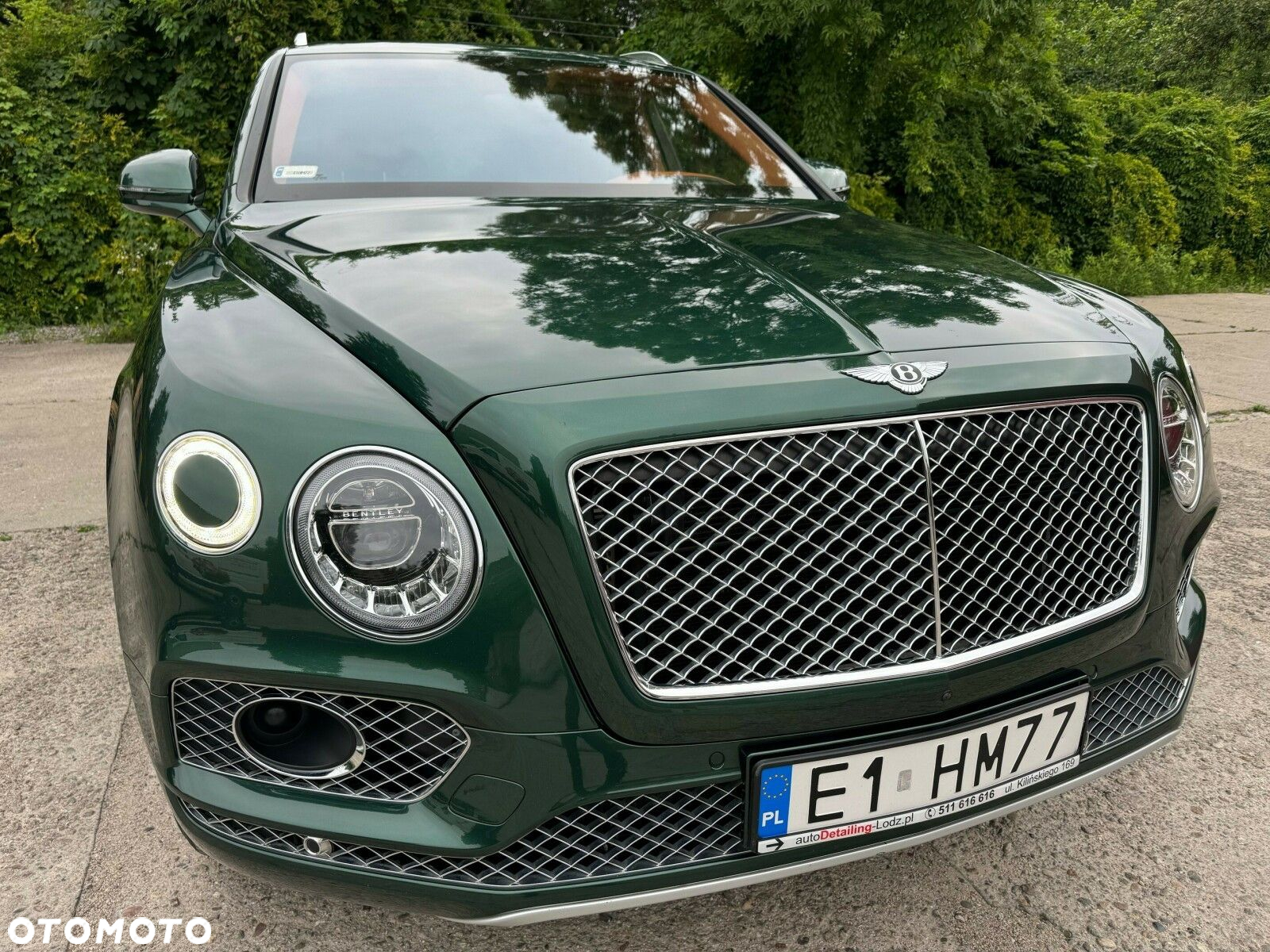 Bentley Bentayga - 3