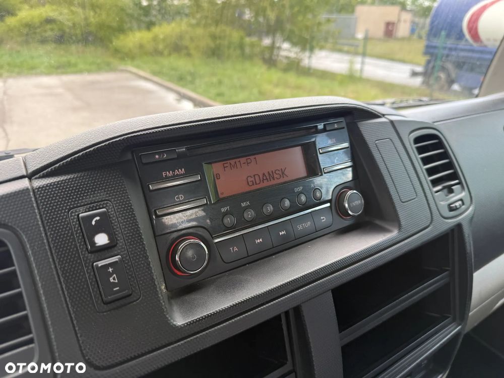 Nissan NT 400  Cabstar - 13