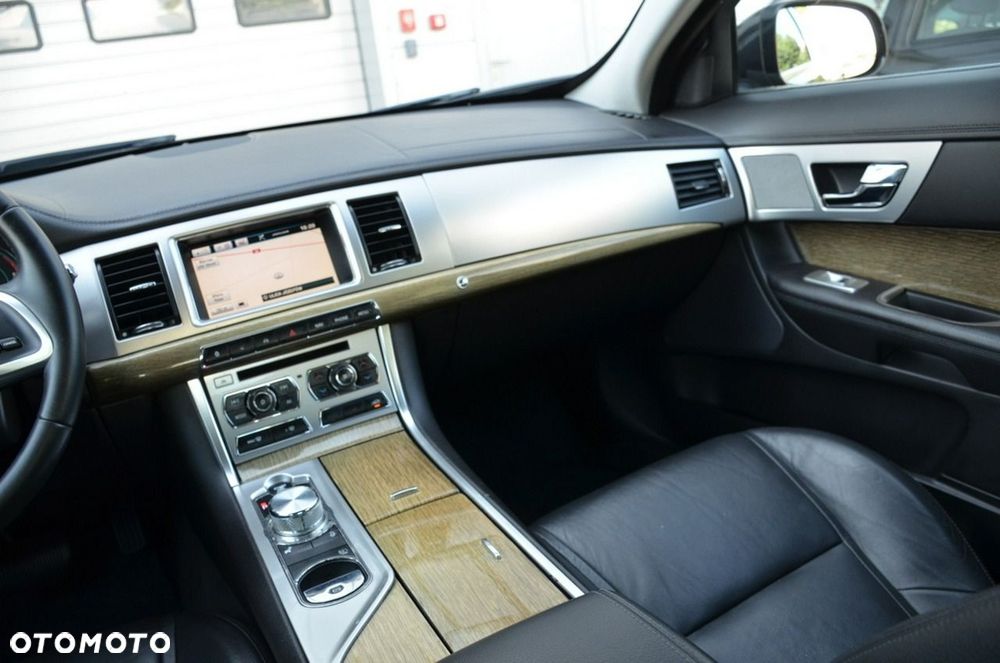 Jaguar XF - 26