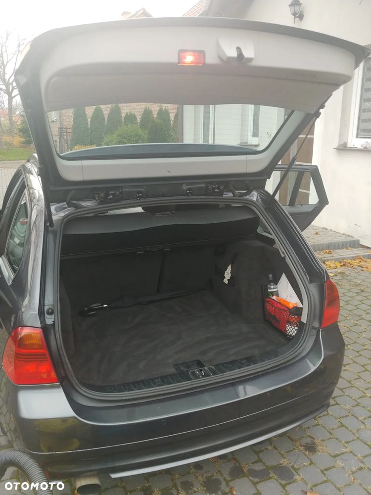 BMW Seria 3 318i - 18