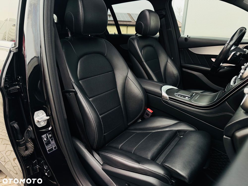 Mercedes-Benz GLC 220 d 4Matic 9G-TRONIC AMG Line - 39