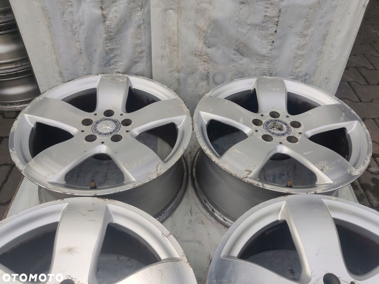 Felgi Mercedes 8J 17" ET38 573 - 4