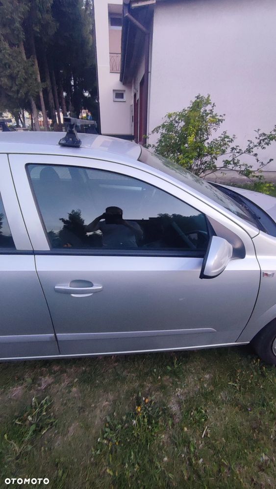 Opel Astra 1.4 Enjoy - 9