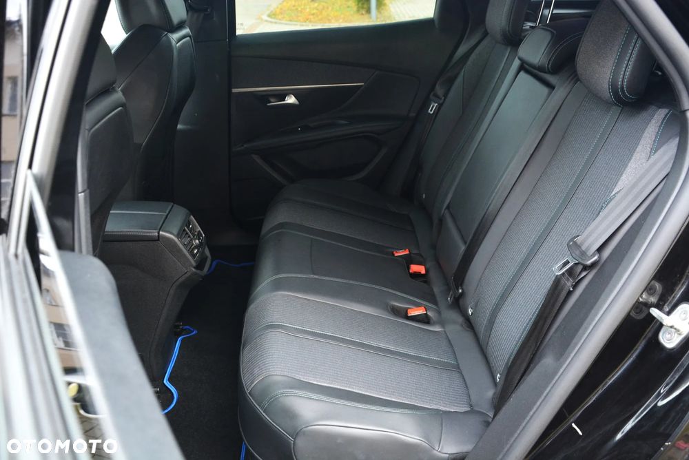 Peugeot 3008 1.6 PureTech HYbrid Allure S&S EAT8 - 21