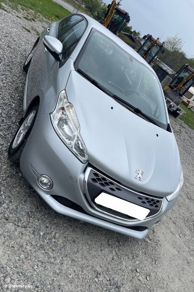 Peugeot 208 - 2