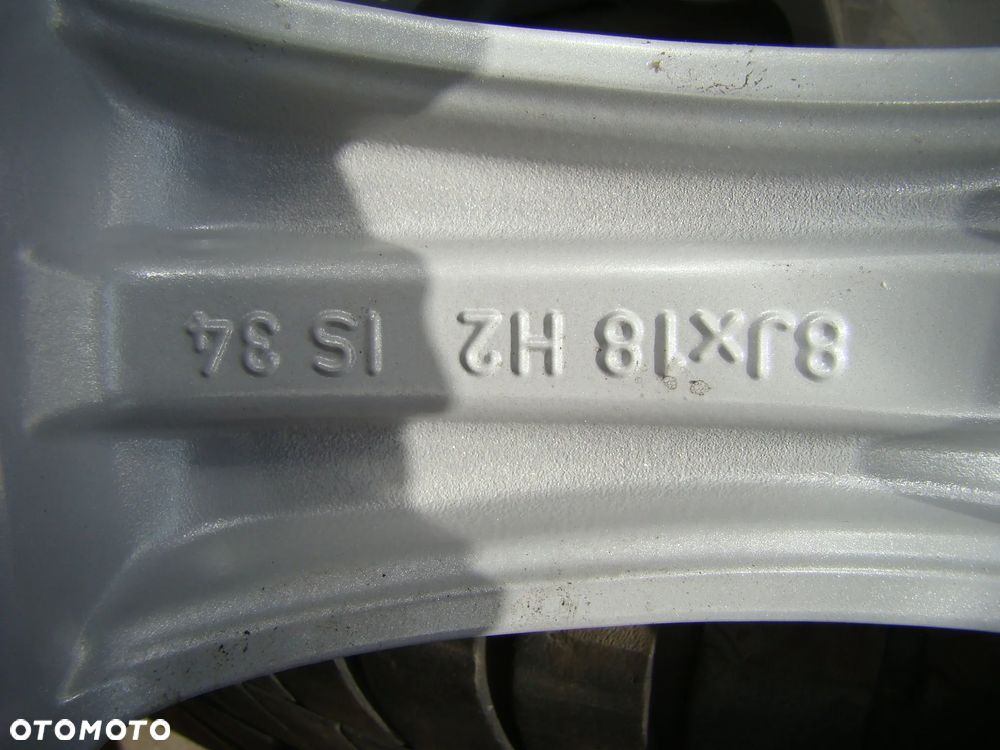 a101 5x120 BMW 3 GT F34 F10 F11 X1 E84 8jx18 opony lato 225/50 - 6