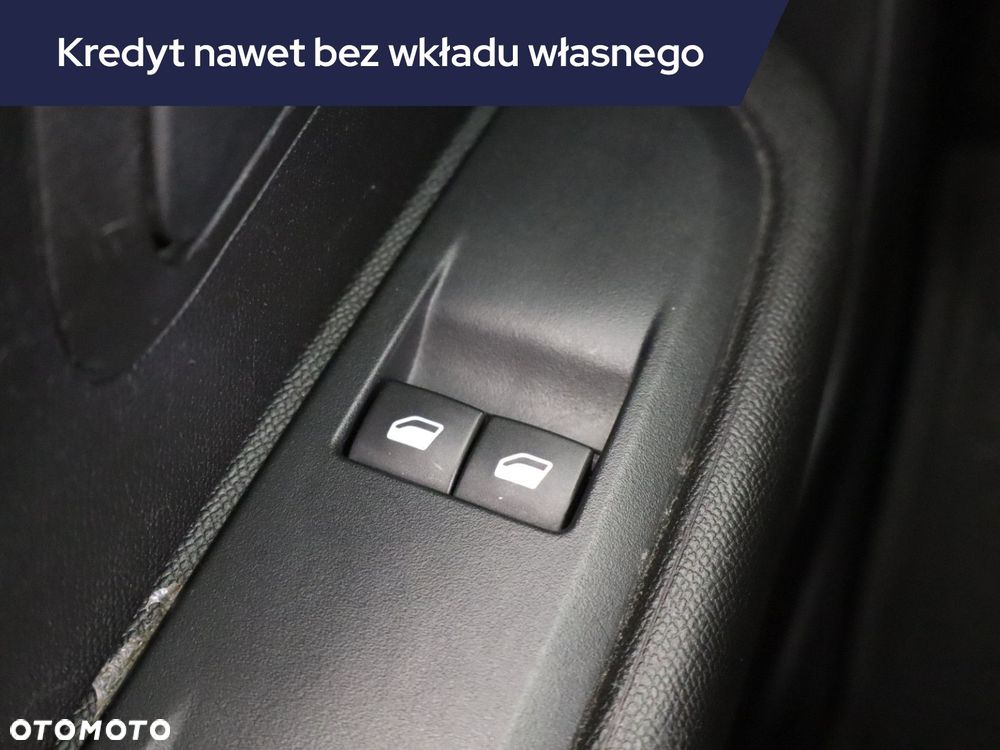 Peugeot 208 - 19