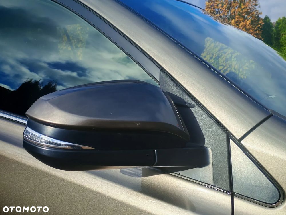 Toyota RAV4 - 8