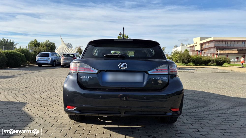 Lexus CT 200h - 8